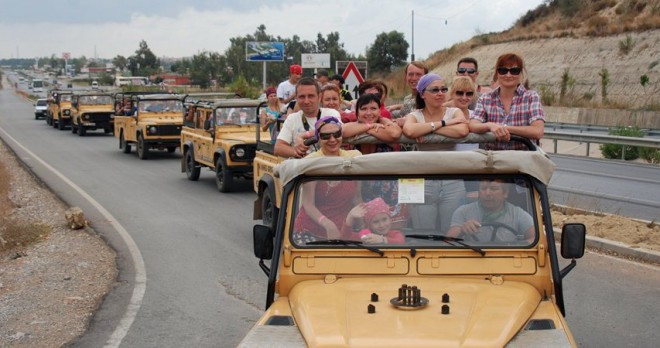 Side Jeep Safari Side – Przygodowy i Zabawny Dzień w Naturze!