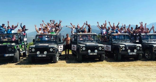 Spływ Pontonowy, Safari Jeepem i Buggy – Całodniowa Przygoda