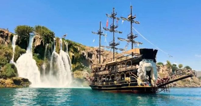 Antalya Zachód Słońca Rejs Pirackim Statkiem – Grand Ali Baba Rejs o Zachodzie Słońca